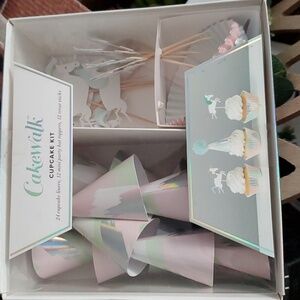 Cakewalk 48‎ piece iridescent unicorm cupcake party & treats set new
